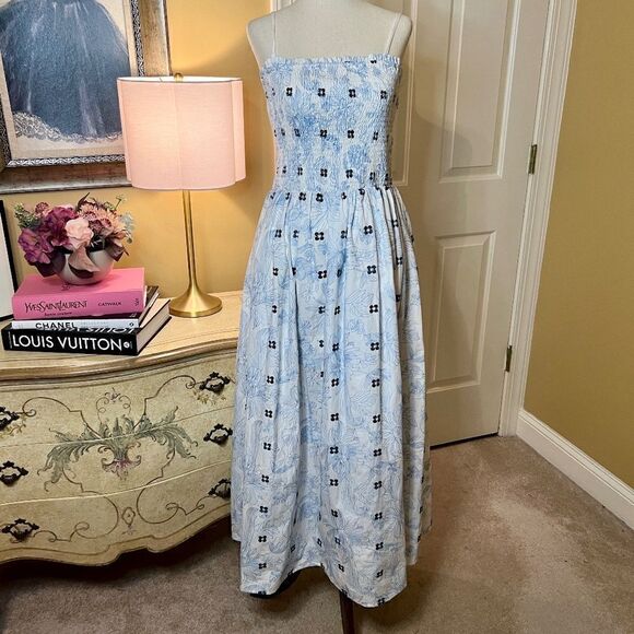 $128 NWT Kendall Lane Sienna Smocked Embroidered Floral Midi Dress Size MEDIUM - Picture 2 of 4